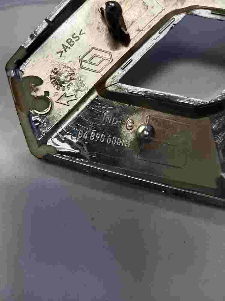 Emblema Renault Laguna 3 848900001R 84 890 0001R 6.5cm.