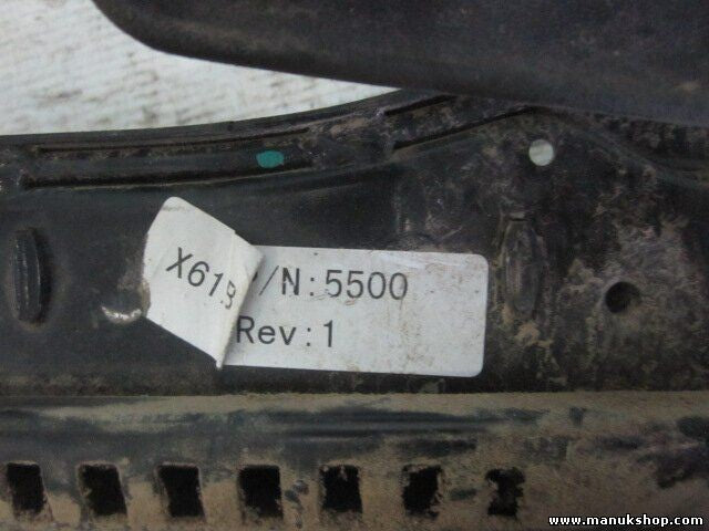 Guía de asiento izquierdo lado izquierdo Nissan King Cab PickUp X61B