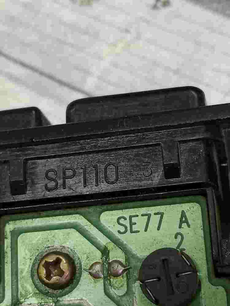 Niebla interruptor Suzuki Vitara SE SV 1.9 SP110 SE77 3728070F00000