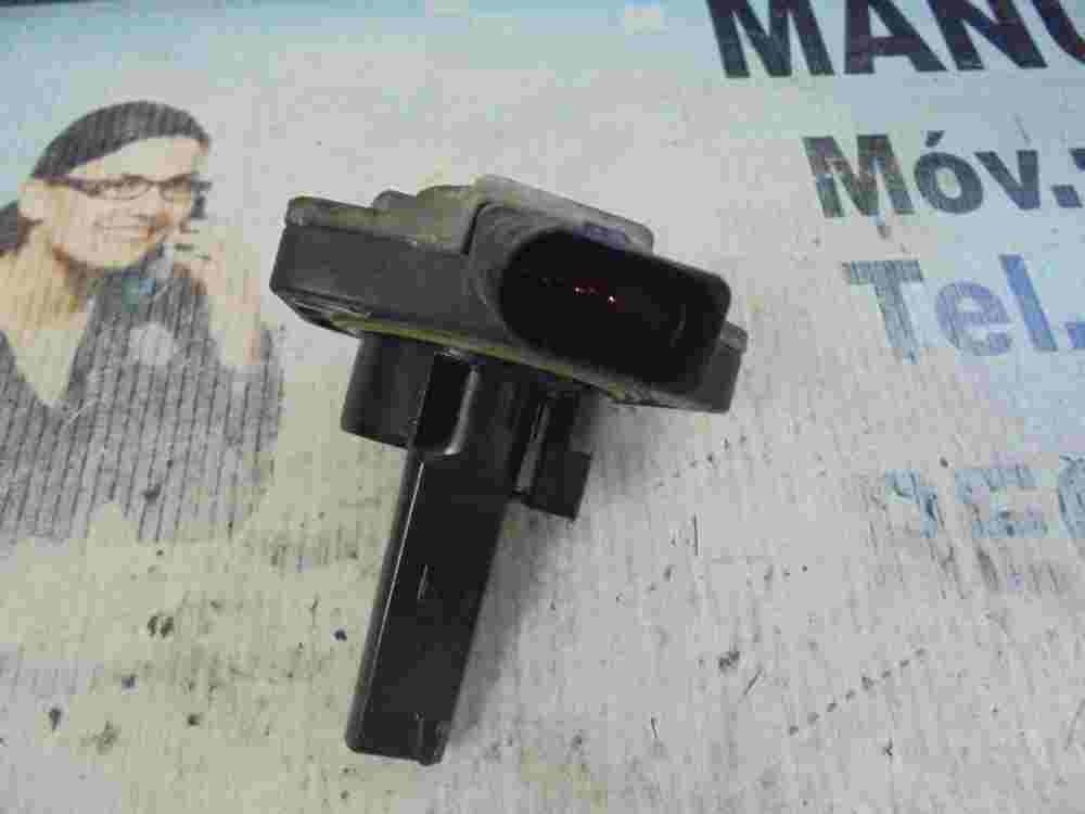 Sensor l nivel de aceite VW Audi Skoda 1J0907860C HELLA 6PR 008 079-03