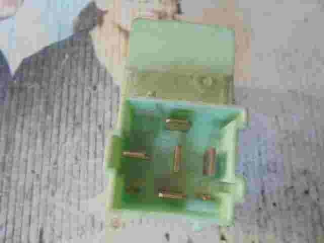 Volvo 740 760 780 960 1363876 AISIN 03 71 301 011V 18051 G89L 12V1.3A+2W