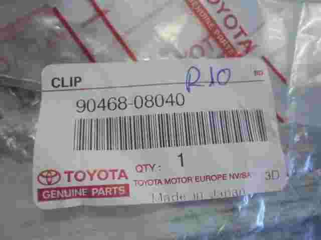 Clip Toyota Corolla RAV4 Camry V50 Auris 9046808040 90468-08040