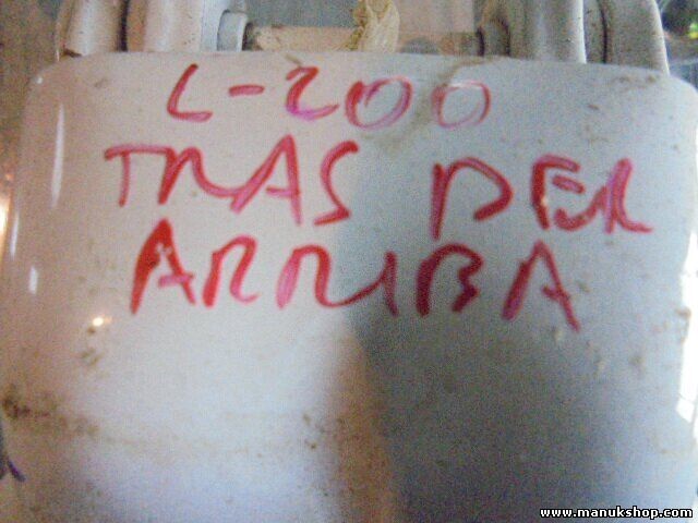 Bisagra de la puerta trasera derecha arriba Mitsubishi L 200 K7 90 KW, 122 PS