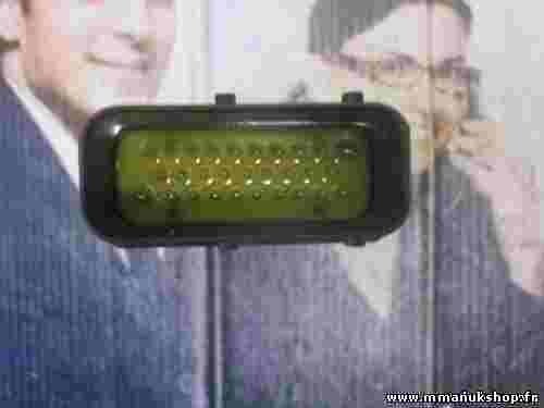 Centralita elevalunas delantero izquierdo Skoda Octavia 104411302 05074220