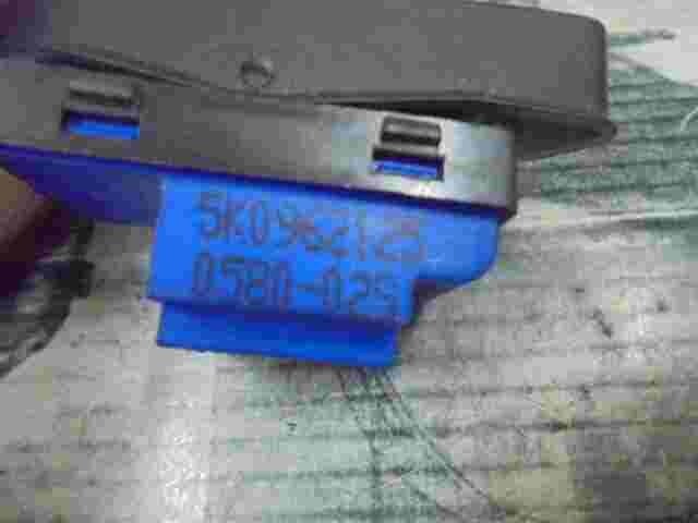 Interruptor del cierre centralizado VW Golf VI 5K0962125 5K0 962 125 058002S