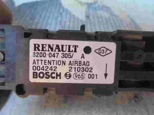 Sensor de impacto de airbag Renault Clio MK2 8200047305A BOSCH 004242 210302