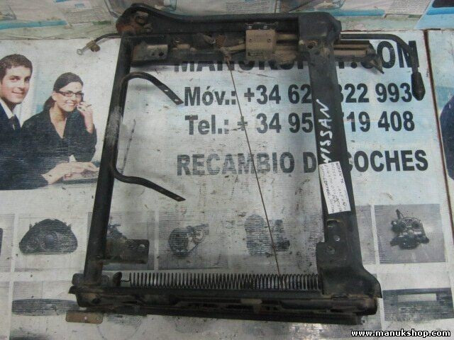 Guía de asiento delantero derecho Nissan Terrano T1 Ford Maverick I WD21 1998