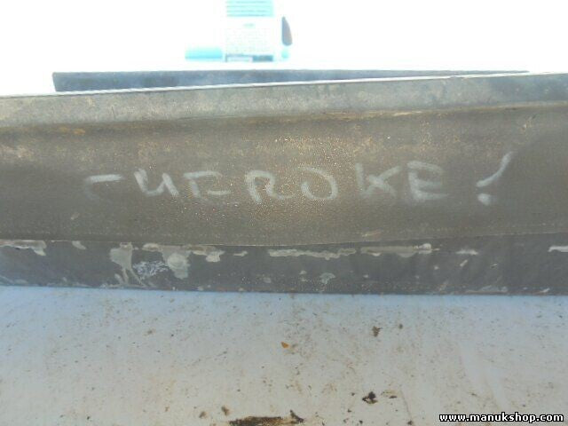 Parachoques Jeep Cherokee XJ 2.5 2464 ccm, 87 KW, 118 PS 8952003092