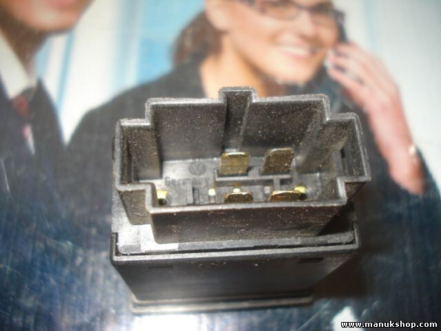 Interruptor Luneta Trasera Desempañador VW Volkswagen 3A0959621 3A 095 9621