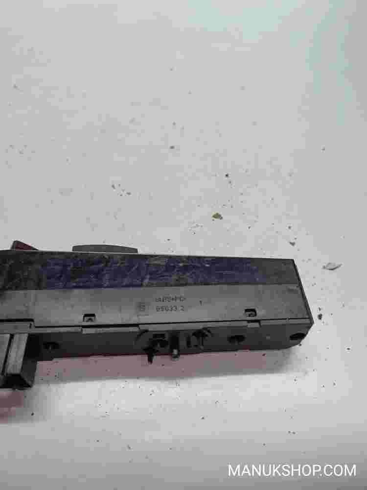 Interruptor de emergencia warning Opel Astra H ABS PC 660332 66033 2