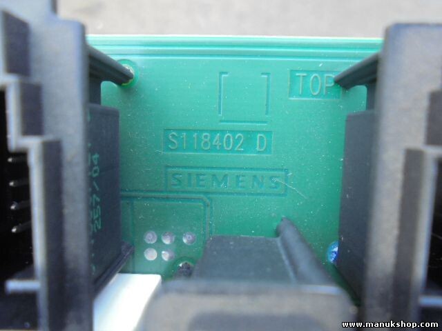 Caja de fusibles de relé Renault Megane 2 UPC X84 N2 SIEMENS S118402D S118402 D