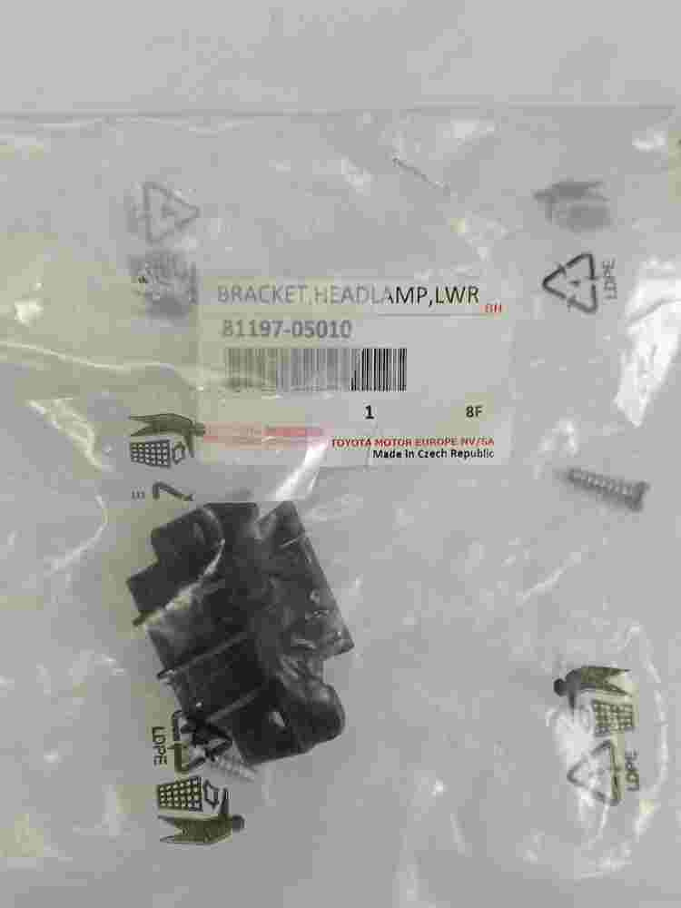 Bracket Headlamp LWR Toyota Avensis 8119705010 81197-05010