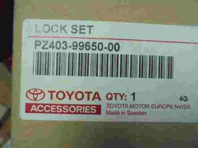Roof Locks Set RAV4 Toyota Hilux Land Cruiser PZ4039965000 PZ403-99650-00