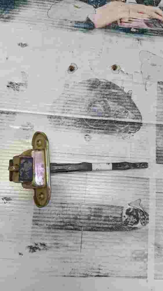 Freno de puerta delantera Izquierda Mitsubishi L200 K50/K60/K70 1996-2006 YR YL