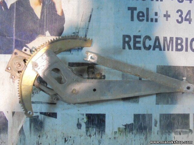 Meccanismo alzacristalli posteriore sinistro Nissan Patrol Station Wagon 8273...