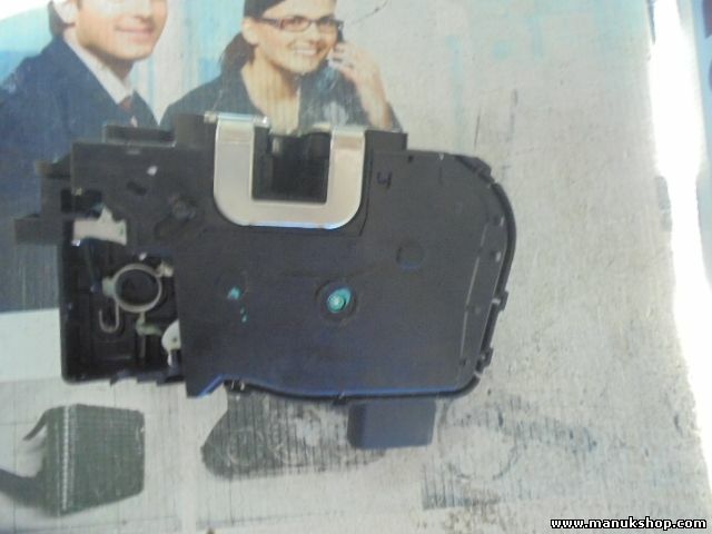 Cerradura puerta trasera izquierda Hyundai ix35 1.7 814102Y000 81410-2Y000