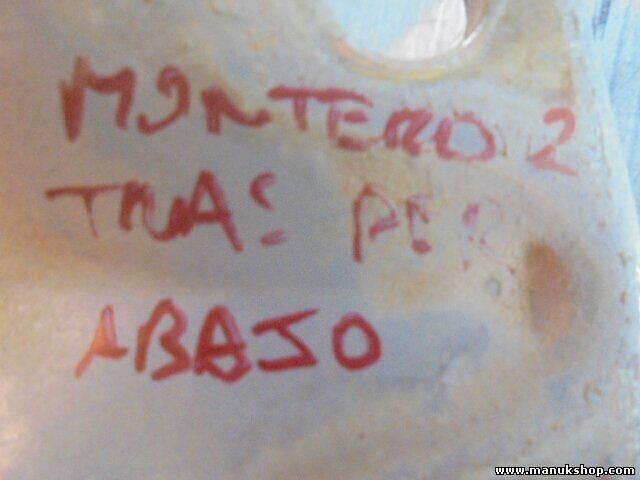 Bisagra de la puerta trasera derecha abajo Mitsubishi Montero 2