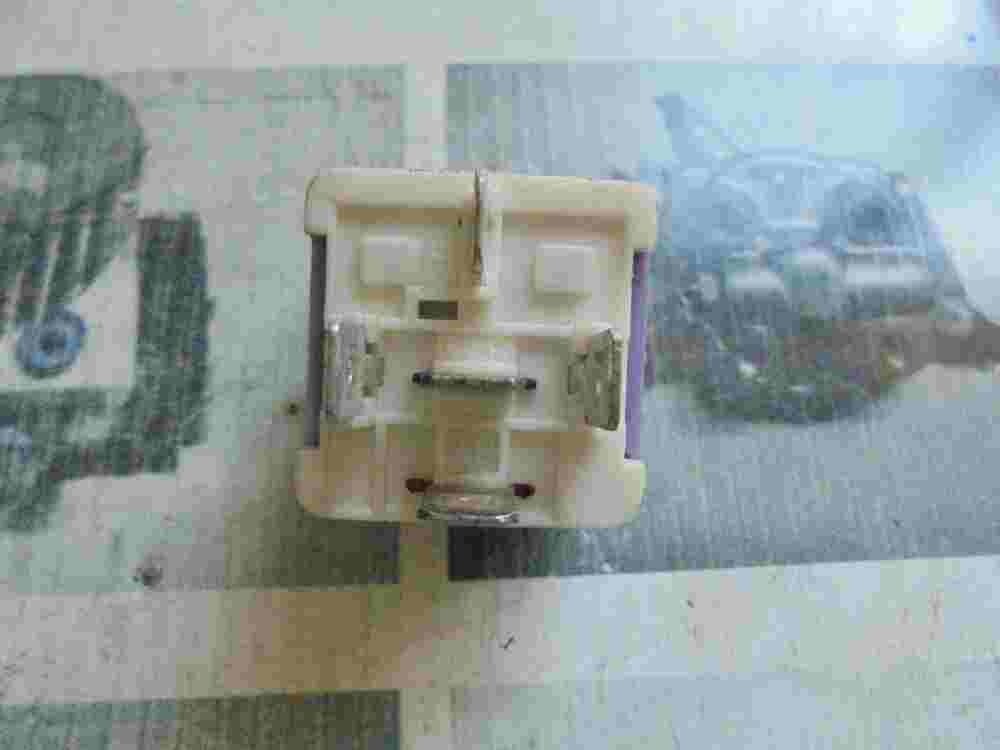 Relé Peugeot HELLA 4RD940020-33 4RD94002033