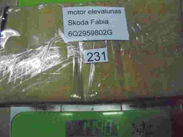 Motor elevalunas delantero izquierdo Polo Skoda Fabia 6Q2959802G 6Q2.959.802.G