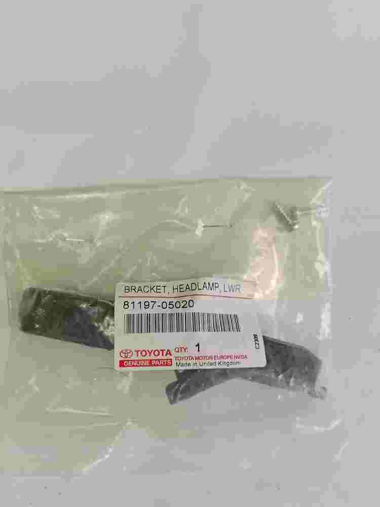 Bracket Headlamp LWR RH Toyota Avensis II 2003-2008 8119705020 81197-05020