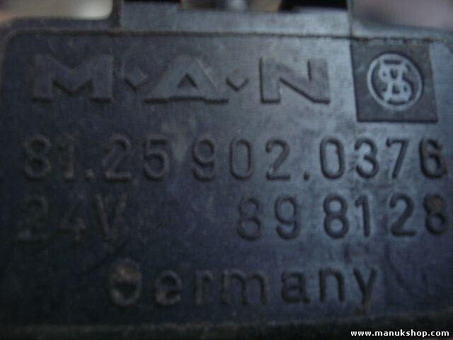 Relé MAN 24V 898128 81259020376 81.25 902.0376