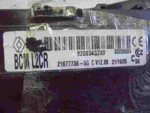 Caja de fusibles Renault Clio III IV BCM L2CR 8200343733 216777365G 00039884
