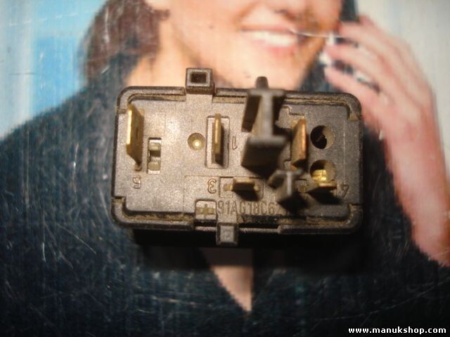 Interruptor Luneta Trasera Desempañador Ford Scorpio Escort GAL 91AG18C621AA