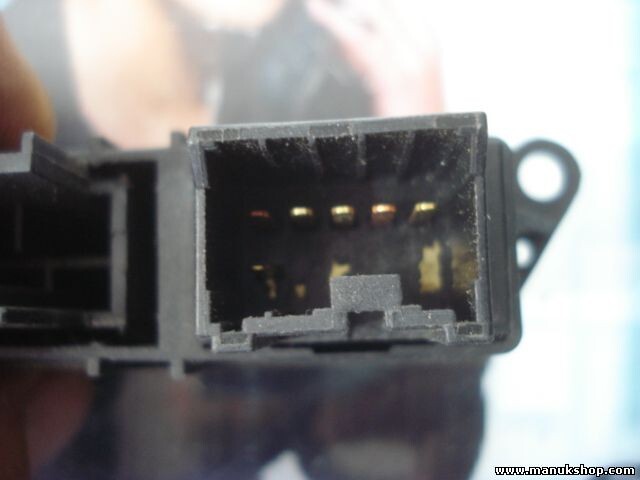 Interruptor Luneta Trasera Desempañador Mitsubishi Carisma MR 114 079 MR114079