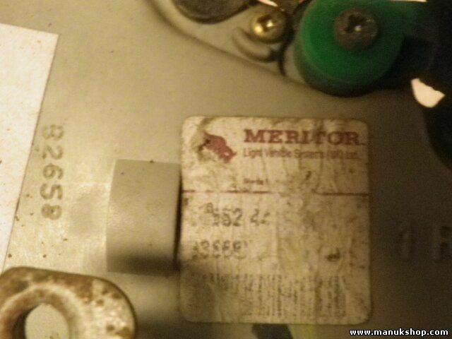 Cerradura puerta trasera derecha Nissan Patrol GR Y61 (2004–2009) 8255244U10