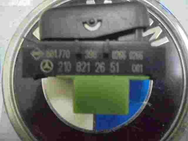 Interruptor Luneta Trasera Desempañador Mercedes C W202 W168 W210 Q01 2108212651