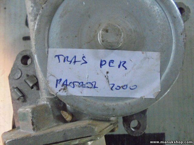 Motore alzacristalli posteriore destro Nissan Patrol GR II (Y61) MMR52040 827...