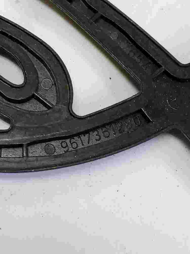 Emblema Citroen Xantia 9617361280 96 173 612 80 16 cm.