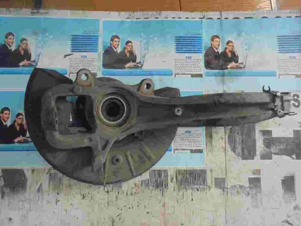 Mangueta buje delantera derecha Porsche Cayenne 7L0407258A GJS-400-15