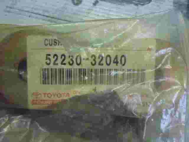 Cushion Assy / Toyota Camry Lexus ES250 5223032040 52230-32040