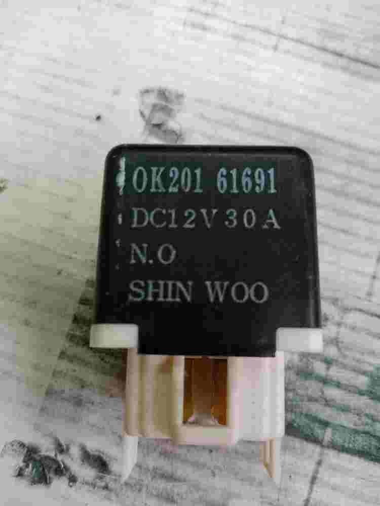Relé aire acondicionado Kia Sephia 0K20161691 0K201 61691 DC12V30A SHIN WOO