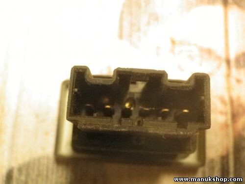 Interruptor del cierre centralizado Land Rover Discovery 2 YUF101790 03035110