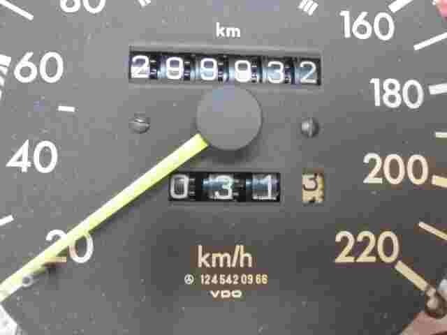 Velocímetro Mercedes-Benz W124 VDO 1245420966 124 542 09 66 km/h 299932
