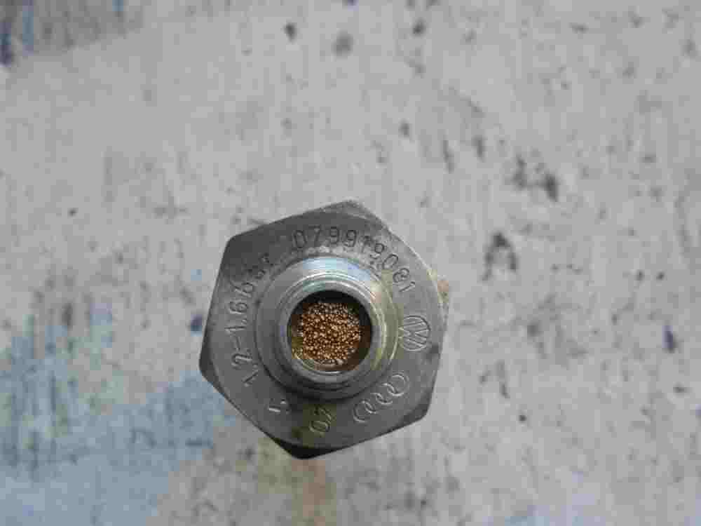 Sensore pressione olio Porsche Cayenne 3.6 Audi Q7 VW Touareg 079919081