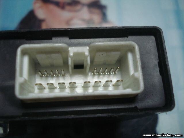 Centralita elegante entrada Nissan Navara Pick up (D22) 28595VJ401 575188 8060