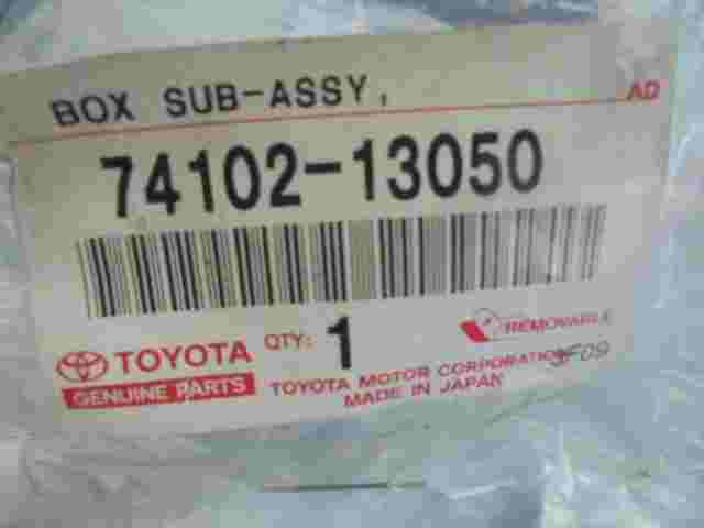 Cenicero Toyota Corolla 7410213050 74102-13050