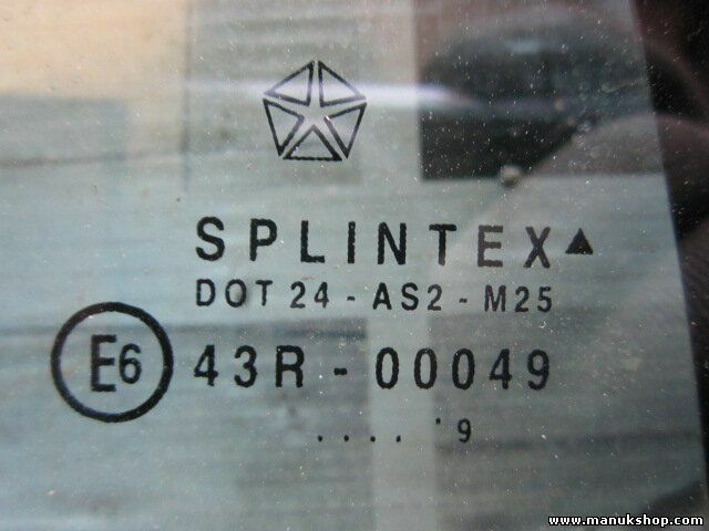 Jeep Grand Cherokee Laredo 43R00049 triangolo vetro porta posteriore sinistra