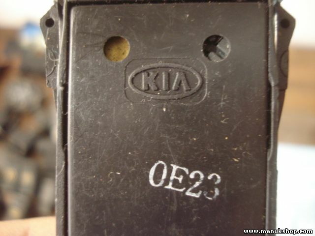 Interruptor de emergencia Kia Carens 0E23