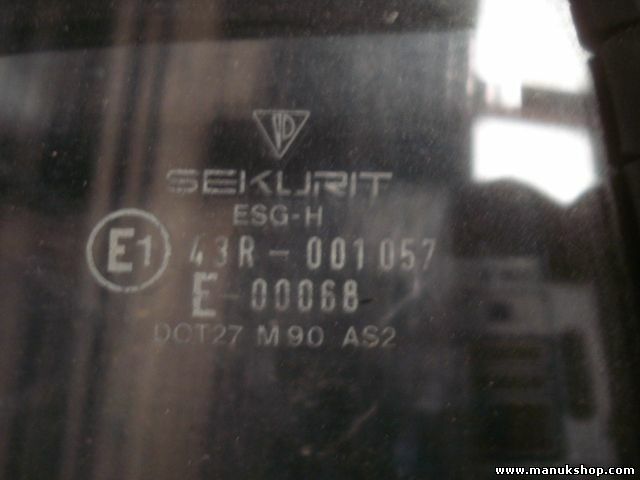 Triángulo Cristal de la puerta trasero derecho Porsche 924 43R001057 DOT27M90AS2