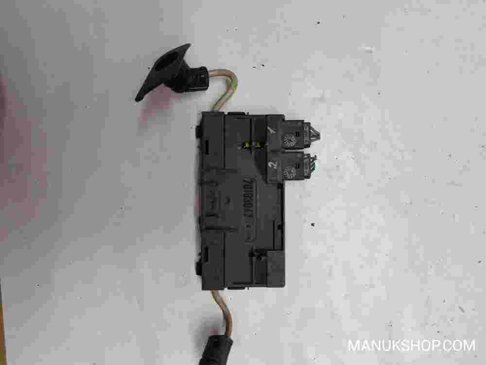 Controlador de alarma Audi S8 70103047