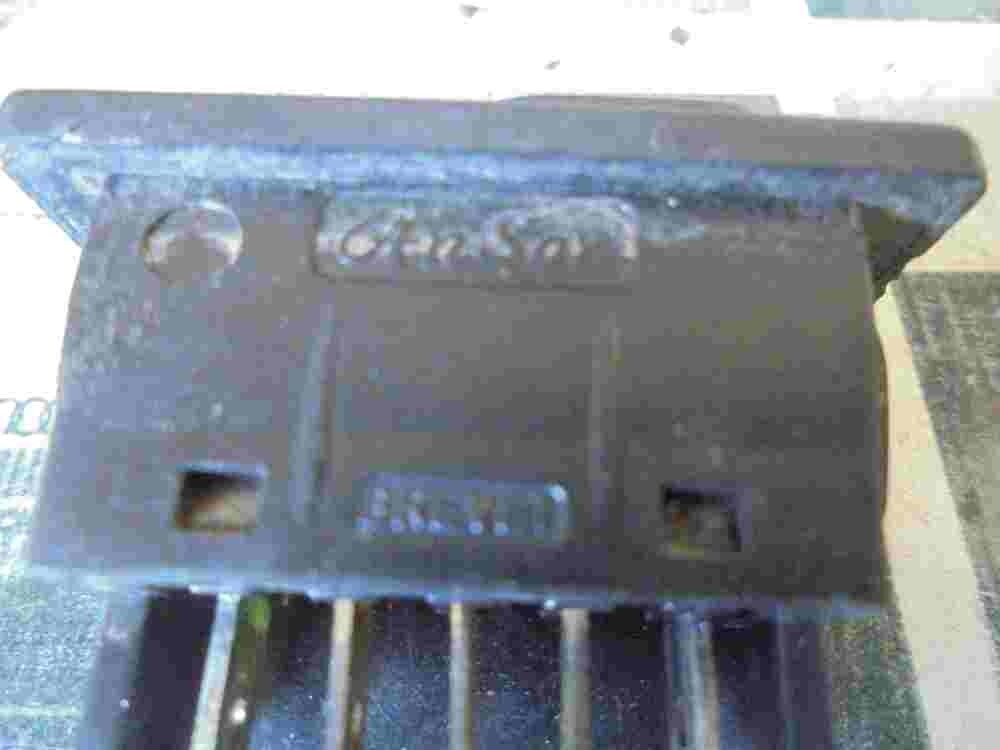 mando botonera elevalunas Nissan Terrano WD21 I Pathfinder