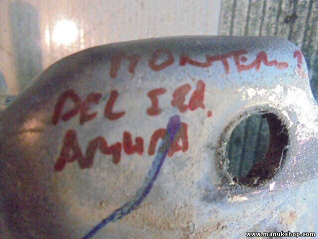 Bisagra de la puerta delantera izquierda arriba Mitsubishi Pajero Montero