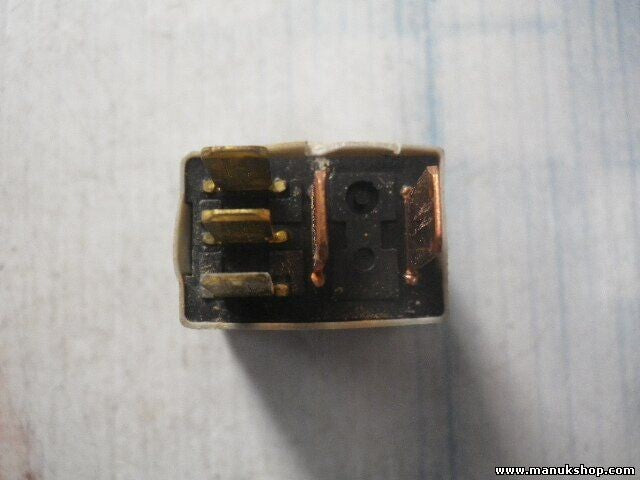 Relé Hyundai Kia Rio 952252D000 95225-2D000 95225 2D000 DC12V2010A OMRON FJDH