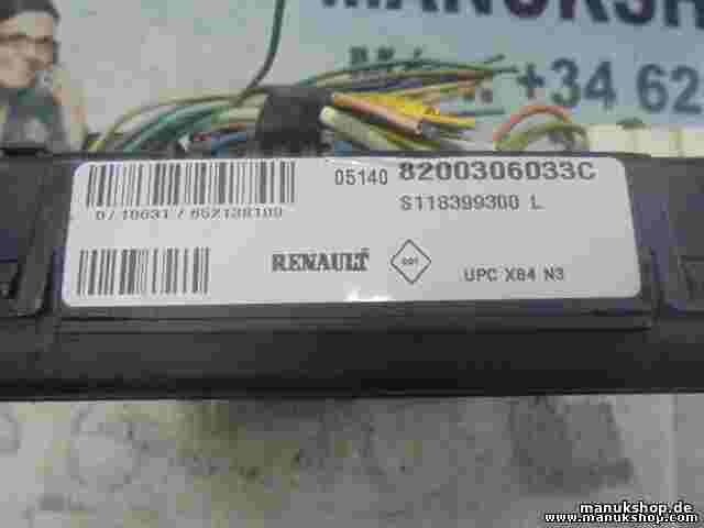 Caja de fusibles de relé Renault Megane UPC X84 N3 8200306033C S118399300L
