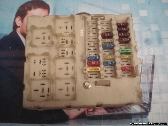 Caja de fusibles Ford Focus 98AG14A073AG