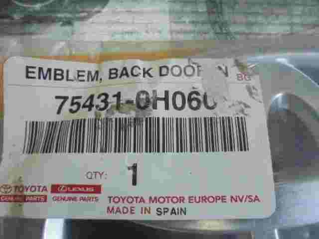 Emblema Toyota Aygo 754310H060 75431-0H060